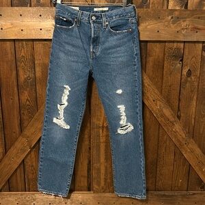 Levi Womens Jeans